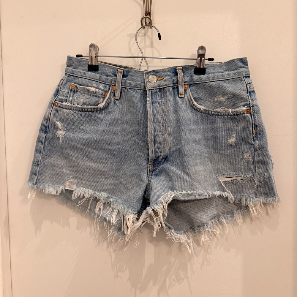 AGOLDE Parker Distressed Denim Shorts Size 28 Light Wash Frayed Hem A026-811